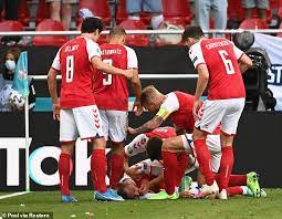 I think he just collapsed and fell over as he went to receive a throw in. Dsjn Fsq3rtbtm