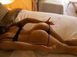 Lucy Haze independent private escort - Scarlet Blue