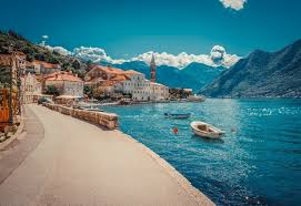 Kotor is so ridiculously beautiful, it's surreal. Fototapete Hafen Und Boote In Sonnigen Tag Auf Die Bucht Von Kotor Bucht Bucht Von Kotor Montenegro Europa Retro Getonten Bild Pixers Wir Leben Um Zu Verandern