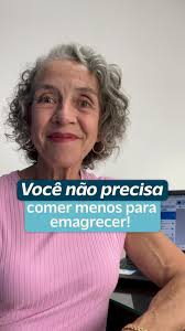 ❌ Comer menos NÃO é o segredo para emagrecer!, Se fosse assim, toda mulher  ocupada, que mal tem tempo de almoçar, já estaria magra, né? 🤯, O problema  não é a quantidade de comida, é o que, como e ...