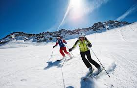 Michał dworczyk napisał w oświadczeniu, że w związku z doniesieniami dotyczącymi włamania na jego skrzynkę mailową i skrzynkę jego żony oraz na ich konta w mediach społecznościowych. Chaos Za Chwile Otworza Wyciagi Ale Zamkna Stoki Polityka Pl