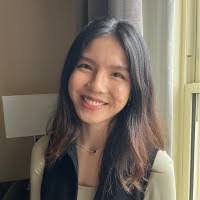 Lisa Gladish's Instagram, Twitter & Facebook