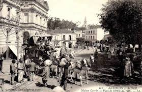 La Diligence A Maison Carree Photo Street View Scenes