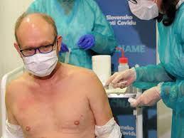Infektológ profesor pavol jarčuška vysvetľuje, aký je rozdiel medzi jednotlivými vakcínami, akým spôsobom sa vyvíjajú a bude očkovanie prebiehať v ambulanciách? Bojovnik Za Ockovanie Jarcuska Uz Tiez Dostal Vakcinu Extraplus