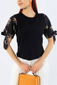 26 95 Tl Kollari Desenli Saten Siyah Bluz 30734 Modamizbir 2020 Siyah Bluz Moda Stilleri Bluz