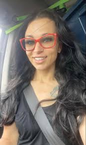 Remove green ratchet straps from photo background