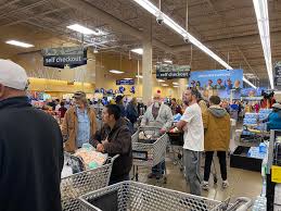 You must scan, redeem points and pay with your kroger rewards world mastercard ® in order to receive the fuel discount. Frustrated Shoppers Say Kroger Credit Card Machines Are Crashing On Christmas Eve Markets Insider