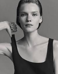 penelope.ternes for @massimodutti @karmend_production @covadongaav 👏