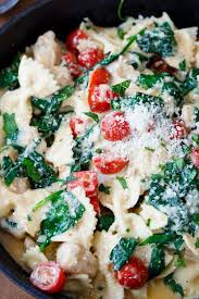 Want to get back to this. 17 Pioneer Woman Dinner Recipes That Are Quick Easy And Delicious Pioneer Woman Recipes Dinner Pioneer Woman Recipes Pasta Food Network Recipes