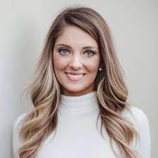 Teresa Branam's Instagram, Twitter & Facebook