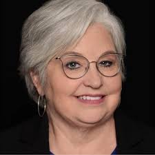 Joni Hartman's Instagram, Twitter & Facebook