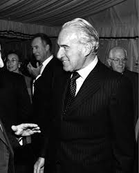 Per visualizzare il corretto numero di assistenza inserisci il codice cliente e riprova. Banca Passadore C