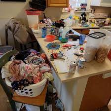 Why this mom of 4 isn't afraid to show her messy house on TikTok - Good  Morning America