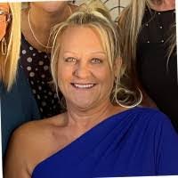 Donna Nally's Instagram, Twitter & Facebook