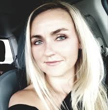 Candice Busch's Instagram, Twitter & Facebook