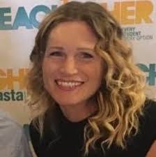 Elke Grant's Instagram, Twitter & Facebook