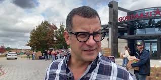 WebXtra: Longview law firm holds annual turkey giveaway