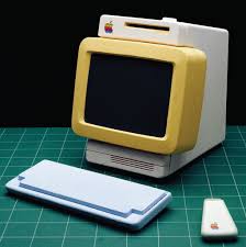 Apple S Lost Future Phone Tablet And Laptop Prototypes Of The 80s Apple Computer Apple Design Apple Computer Laptop