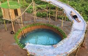Il Construit Des Piscines Toboggans Cabanes Et Maisons En Plein Foret Buzz Re