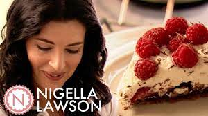 Nigella S Chocolate Raspberry Pavlova Forever Summer With Nigella Youtube Raspberry Pavlova Pavlova Chocolate Pavlova