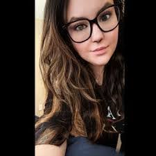 Zoe Lorette's Instagram, Twitter & Facebook