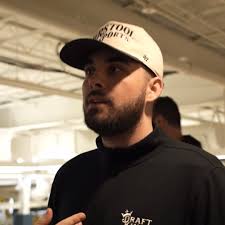 Derek Ivy (@ivy_derek)