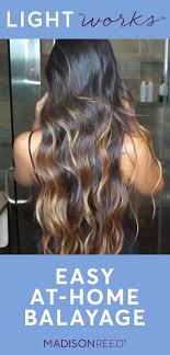 Tutorials Videos How To Get Gorgeous At Home Balayage Highlights In Just A Few Easy Steps Diy Highlights Hair How To Dye Hair At Home Balayage Highlights