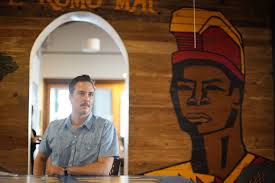 Young Entrepreneurs Make A Stand In Honolulu's Chinatown