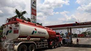 Lowongan kerja loker pertamina bulan januari 2020 lulusan sma smk d3 d4 s1 s2 semua jurusan loker tahun 2020 bank bumn cpns 2020. Sopir Mobil Tangki Bbm Diminta Hentikan Aksi Mogok Bisnis Liputan6 Com