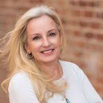 Lori Otoole's Instagram, Twitter & Facebook