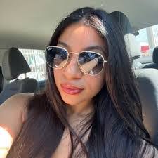 Alyssa Noble's Instagram, Twitter & Facebook