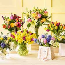 Finish off your dinner party with a delicious classic victoria sponge cake or for the perfect afternoon tea, serve our handmade flower festival cake. Mother S Day Brights Bouquet With Free Chocolates Worth 6 M S