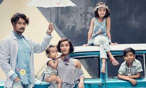 Spot foto wedding malang rekomendasi dari lanangejagadphotography.com malang jawa timur, merupakan kota pendidikan dan salah satu destinasi wisata terbaik di indonesia, lebih dari 40 spot wisata tujuan yang bisa kita kunjungi. 10 Studio Foto Di Malang 2021 Harga Murah Yang Bagus Untuk Photo Wisuda Prewedding Keluarga Paket Make Up Jejakpiknik Com
