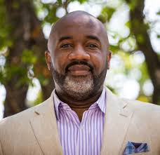 Notable Minority Executives: Willie Smith