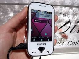 Samsung S7070 Diva early review: Get ...