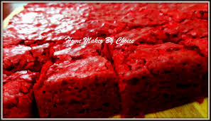 Vanilya çekirdeklerinin tadına tat kattığı, karbonhidrat grubu ürün içermeyen ve çok az toz şekerle hazırlanan hafif bir i̇talyan tatlısı. Kuih Muih Desserts Home Maker By Choice