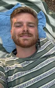 Hello lovely ppl, I am Daniel, a 28 year old German guy, looking for a room  in a shared flat from October on. I am a political scientist currently  trying to become