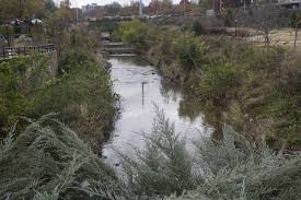 Spanish nouns have a gender, which is either feminine (like la mujer or la luna) or masculine (like el hombre or el sol). Aging Sewer Systems Spell Trouble Across North Carolina North Carolina Health News