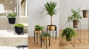 These brackets clip easily over 2x4, 2x6, or 2x8 wooden railings. Ikea Outdoor Plant Pots Youtube