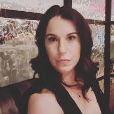 Jennifer Nesbit's Instagram, Twitter & Facebook