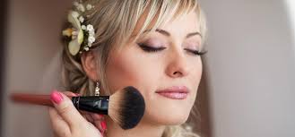 4 wedding makeup tips for summer brides
