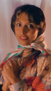 George Appleton, under the moniker @moonbluemusic, has realized a dream  I've long harbored: exchanging a high-stress life for one of leisure and  ease in Italy, a move that has evidently enhanced his