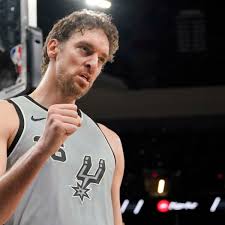 The milwaukee bucks have signed center pau gasol to a contract. Bucks Add Pau Gasol Continue To Build Around Giannis Antetokounmpo Sports Illustrated
