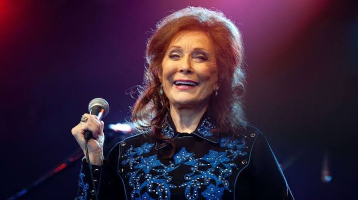 Loretta Lynn, country music icon, dies at 90