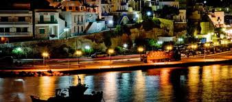 Διασκεδαση και νυχτερινη ζωη στη πρωτευουσα του παρισιου. Mhlos Athellas