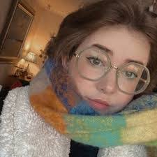 Eliza Waters's Instagram, Twitter & Facebook