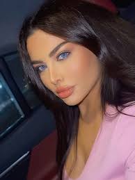 TRENDING TUNE 🎶 with TRENDING EYES 👀 using THE BEST CONTACT LENSES 👁️  EYECANDY B7 FOX 🦊 the most amazing copper caramel shade 🤎🤎🤎 Girls! Get  trending & order your EYECANDY lenses