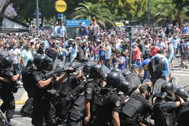 La presidenta de madres de plaza de mayo, hebe de bonafini, publicó una carta abierta calificando a horacio rodríguez larreta de dictador, mufa y jettatore. Hebe De Bonafini Acuso A Larreta Sobre Los Incidentes En El Velatorio De Maradona Sol 91 5