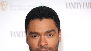 Regé-Jean Page podría ser el próximo James Bond