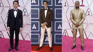 It's a red carpet of two halves as far as the womenswear is concerned: Dgftdu62ixhhqm